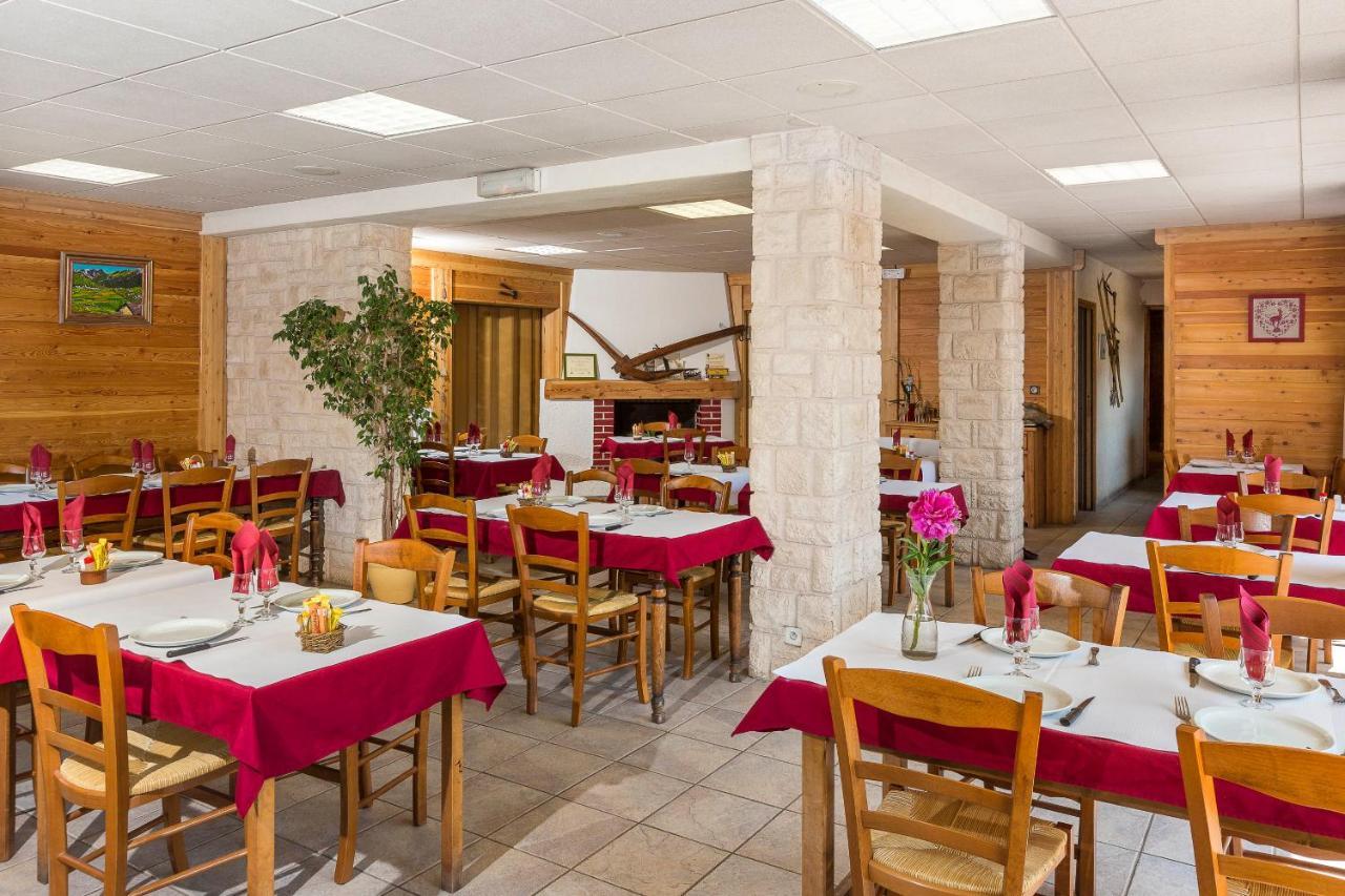Hotel Restaurant Le Chamois Ancelle Exterior photo